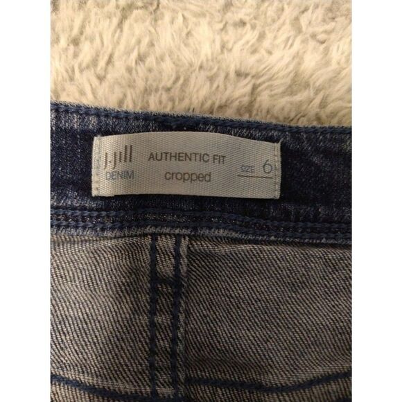 J. Jill cape cod embroidered floral  cropped  jeans Size 6 Boho Feminine Beachy - Picture 10 of 11